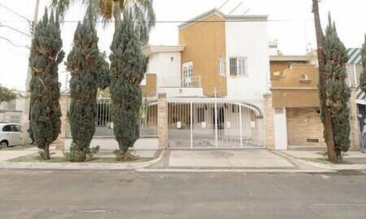 Guadalajara House | Casa Zula: Delightful House In Tlaquepaque, family and pet friendly!