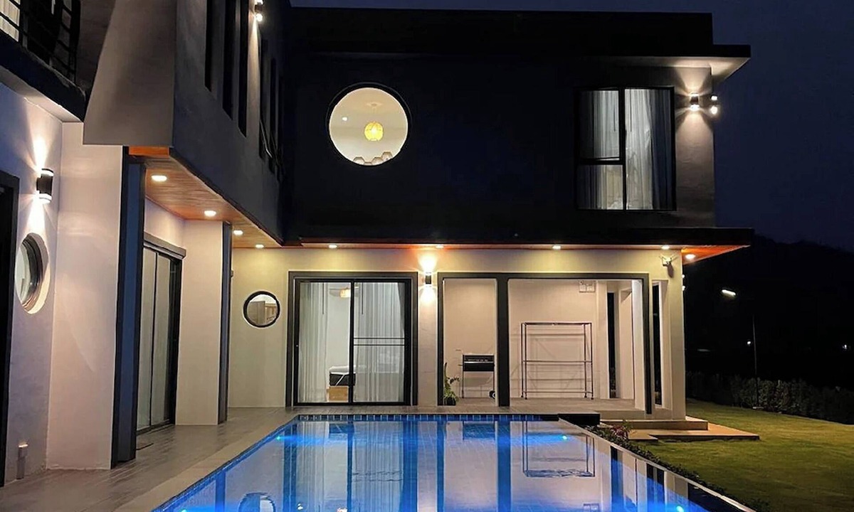Khanong Phra Villa | Chacha Tyme Pool Villa Khaoyai