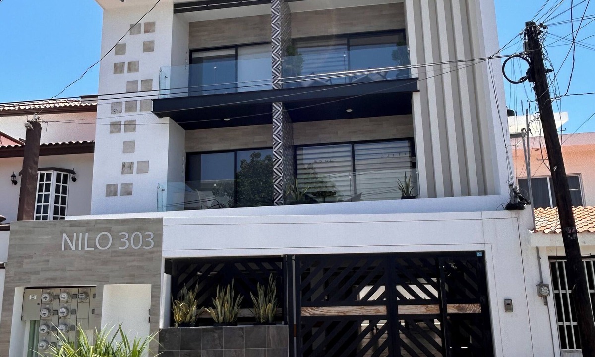 Zona Dorada Apartment | Charming and nightlife haven-bedroom apartment with AC, in beautiful Mazatlán