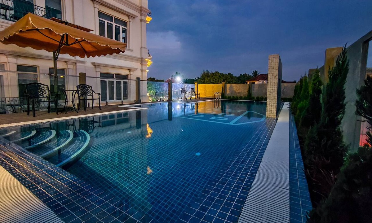 Kampot Hotel | Chateau Kampot