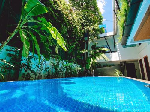 Chamkar Mon Hotel | Cheers Social Apartment & Hotel BKK1