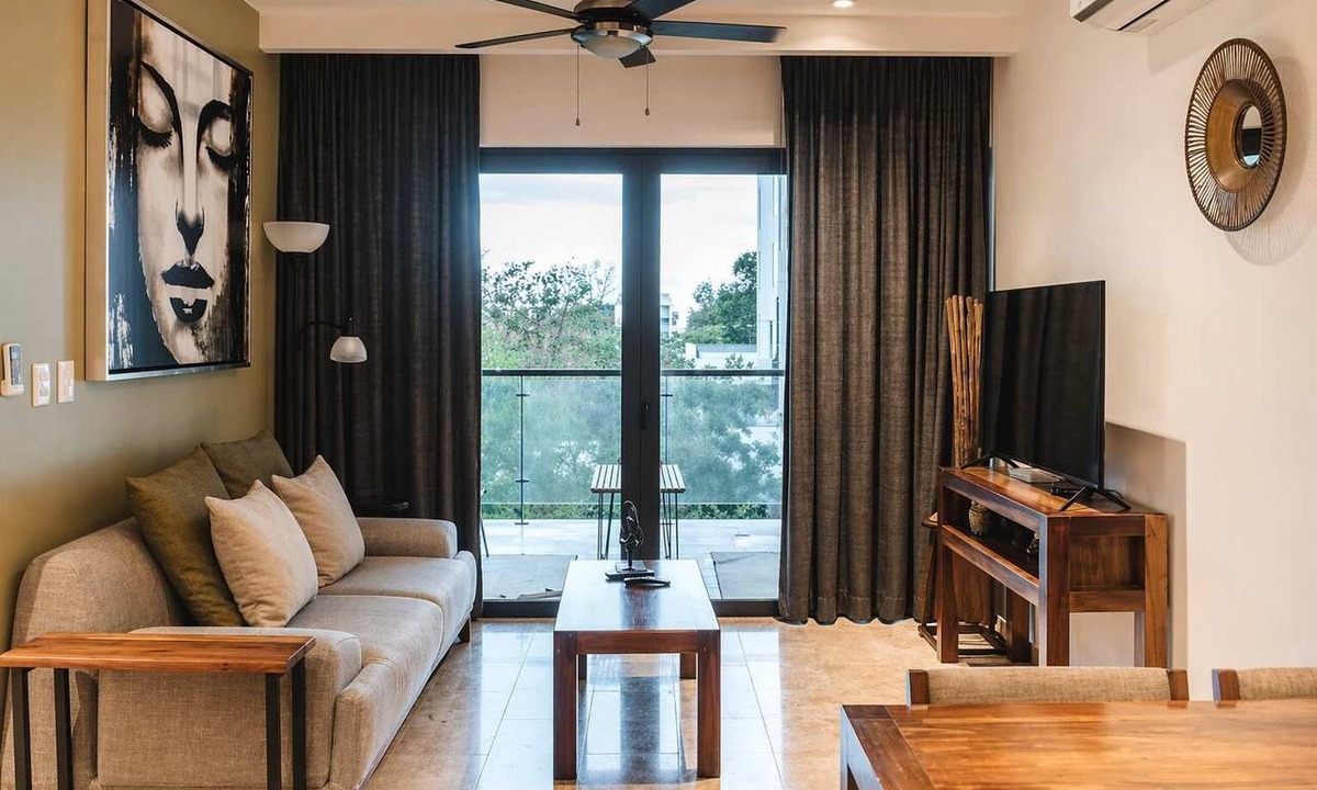 Gonzalo Guerrero Condo | Chic Condo Steps to Beach w Rooftop Pool and Parking