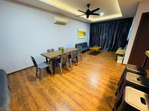 Kuching House | Chloe Homestay, Jazz Suites 1, Vivacity Megamall