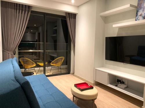 Bai Chay Apartment | Citadines marina Halong Homestay MyMy B03