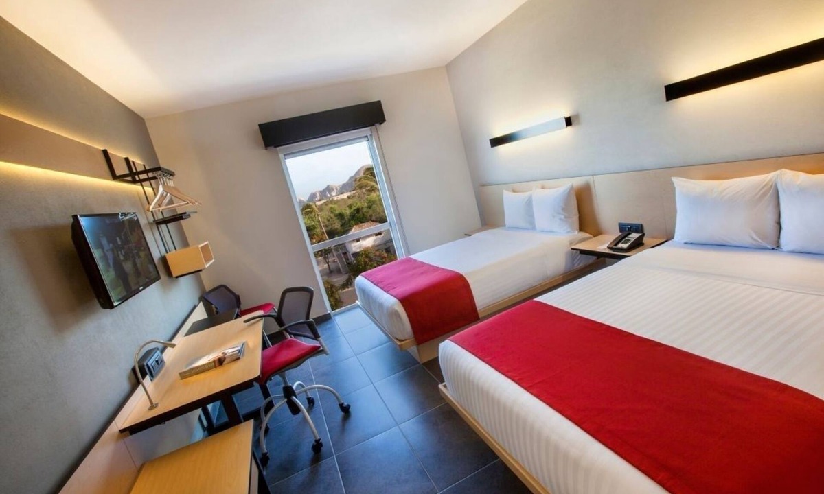 El Tezal Hotel | Clean Cabo Hotel Room | Near Medano Beach, Downtown & Water Activities