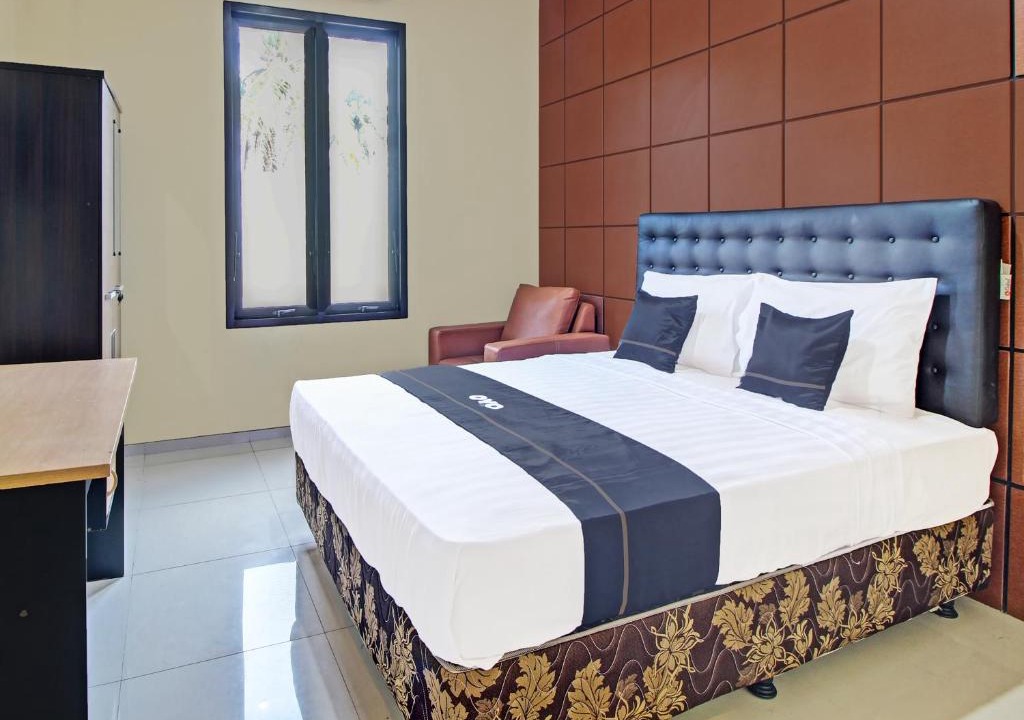 Cilacap Hotel | Collection O 91666 Meyli Guesthouse
