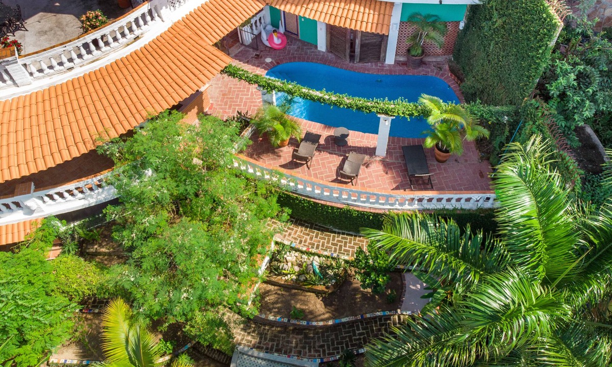 Colonia 5 de Diciembre Villa | Colorful Mexican Style Villa with Pool and Garden