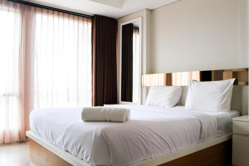 Ciputat Apartment | Comfy Studio Apartment at Bintaro Plaza Residence By Travelio