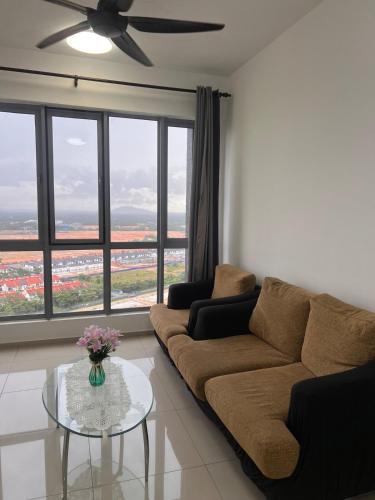 Pelabuhan Klang Apartment | condo for 4 pax at bayuemas klang