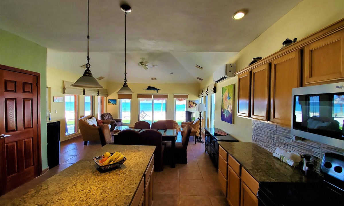 Costa Maya Villa | Costa del Sol Beachfront Villa - Seasonal Value Rates & Epic Sunsets