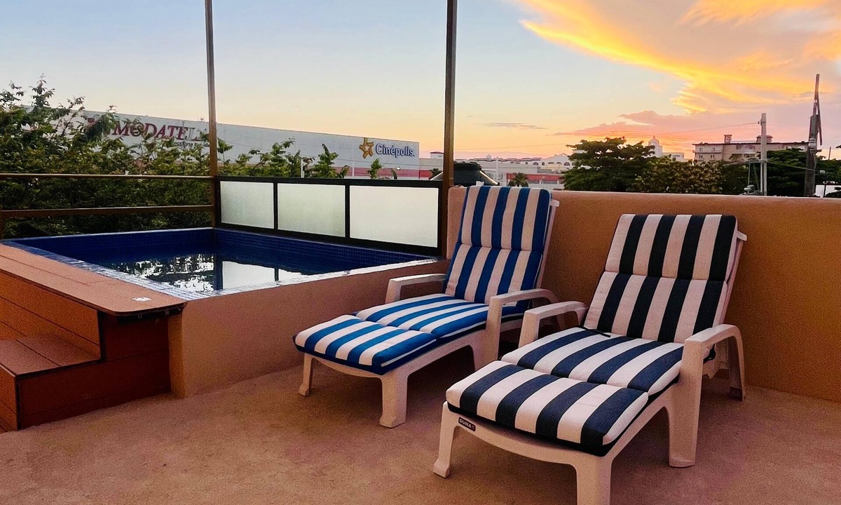 Colonia Andres Apartment | Cozy 1-bedroom studio in adorable San Miguel de Cozumel with AC