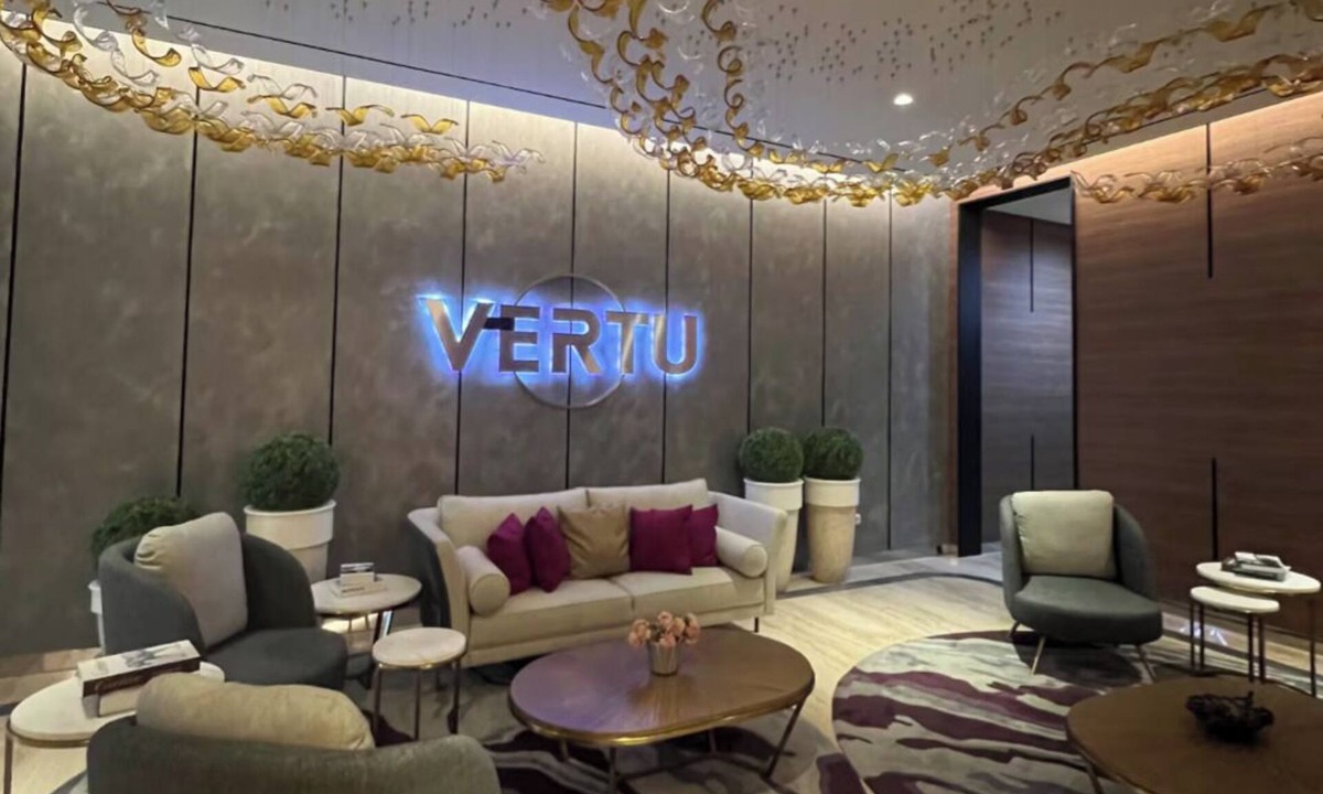 Surabaya Apartment | Cozy 1-bedroom apartment with balcony in central surabaya
