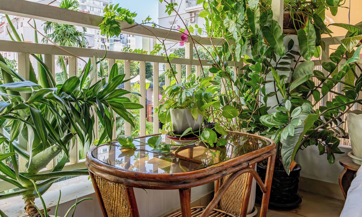 Chamkar Mon Apartment | Cozy 1990s Khmer Style Flat in Heart of Tonle Bassac