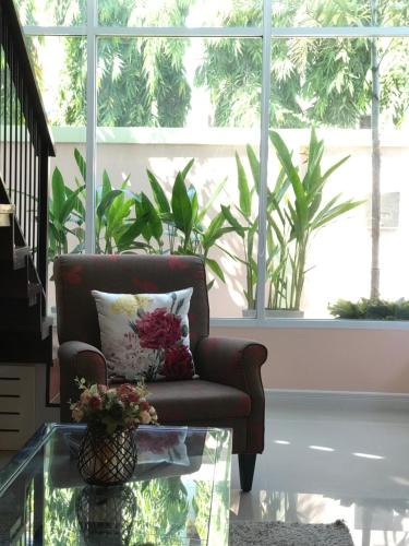Bang Na Apartment | Cozy and Convenient Bangna House