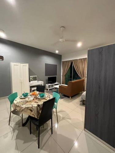 Cyberjaya Apartment | cozy cybersqaure with wifi free parkin & netflix109