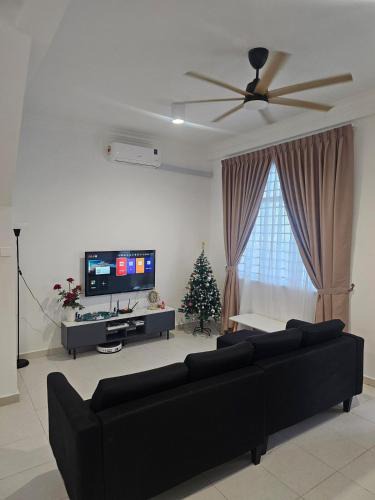 Rawang House | COZY Homestay KundangJaya Rawang Gamuda Garden KL 15 people