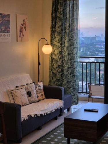 Johor Bahru Apartment | Cozy Nostalgia 2 Rooms 4 Pax - 15 min to JB Town
