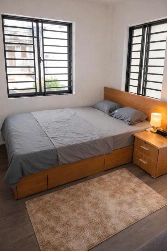 District 10 Apartment | Cozy Private with Balcony Studio, Trung tâm, Có bếp dùng chung