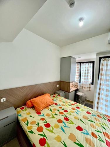 East Jakarta Apartment | Cozy Studio Next to Anywhere