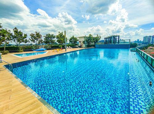 Kampung Sungai Raya Apartment | Cozy Suites at Saville Cheras by HCK