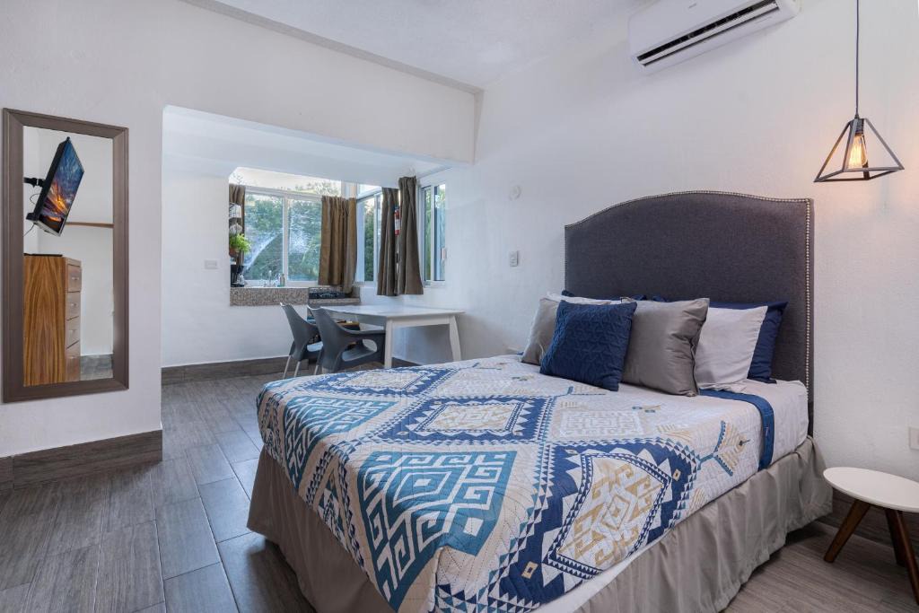 Tohoku Apartment | Cozy Tohoku Studios by Simply Comfort 10 min to the Beach