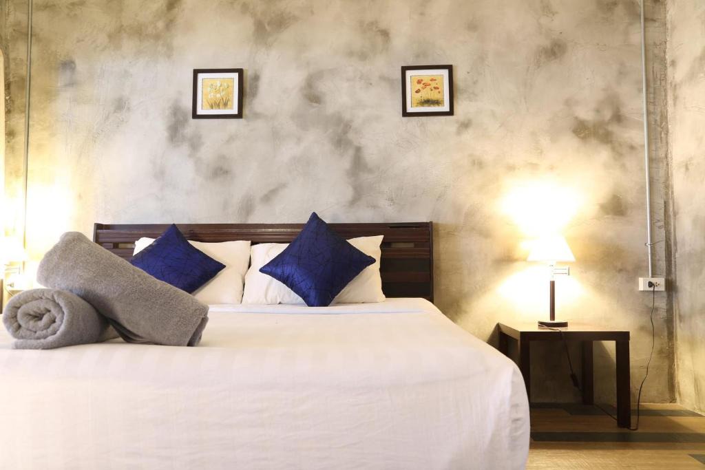 Rayong Hotel | Crescent Bay Resort