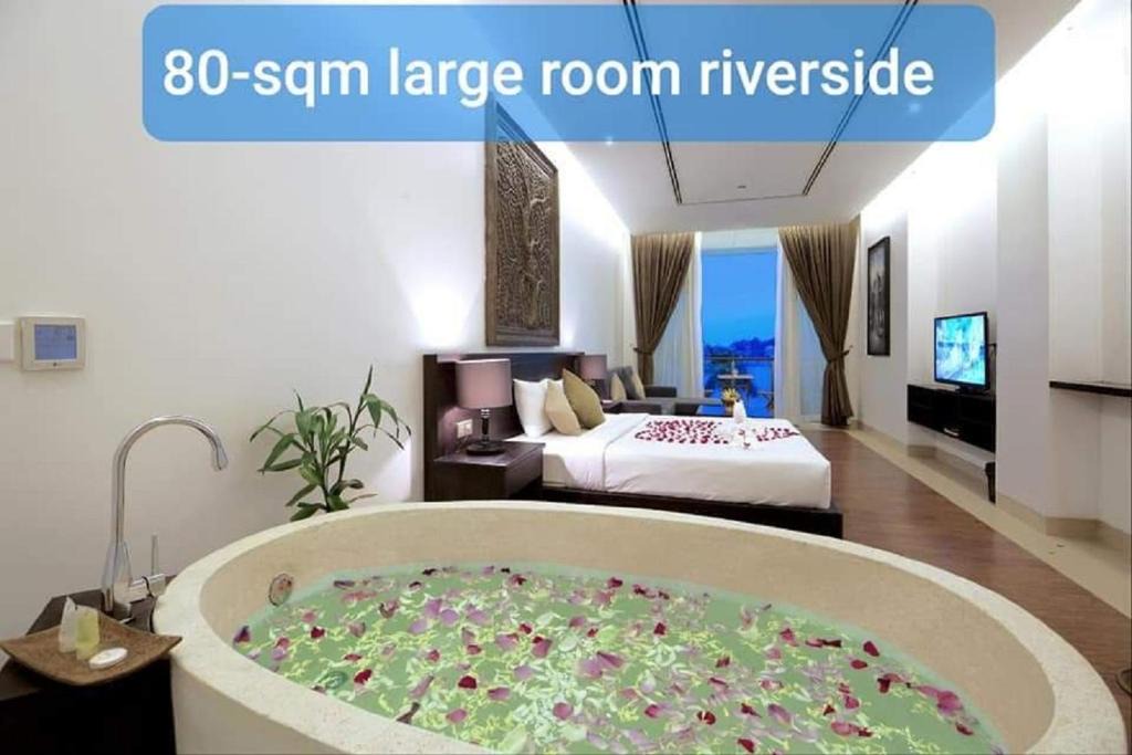 Daun Penh Hotel | Crystal Blue boutique Hotel