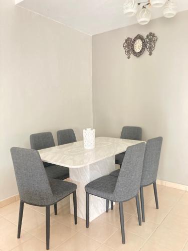 Kluang House | D’Anom Homestay
