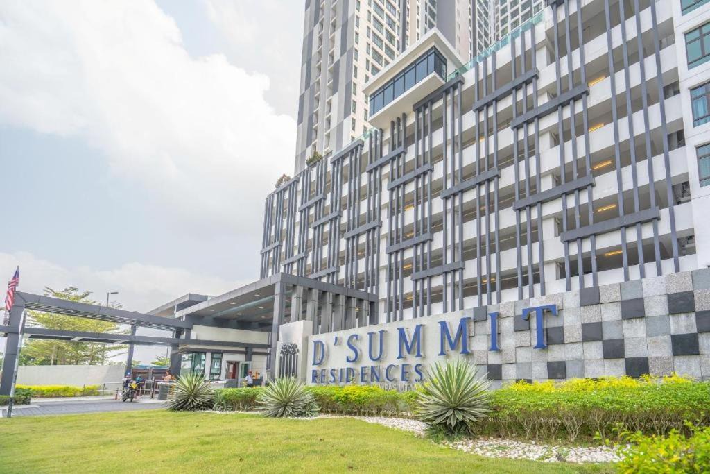 Kempas Apartment | D'Summit Residences by YML Home B1