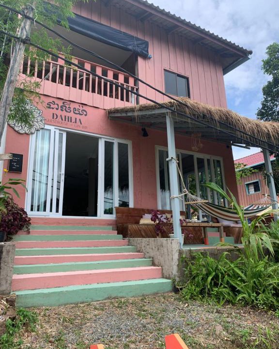 Koh Rong Sanloem House | DAHLIA Guesthouse