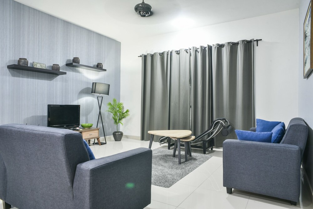 Subang Jaya Apartment | Damen Homestay