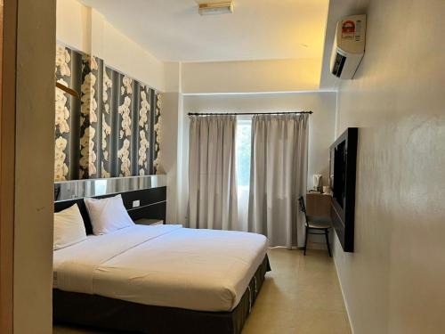 Lumut Hotel | Dancenter Near Shell Jalan Iskandar Shah, Orchard