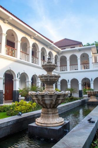 Pasuruan Hotel | Daroessalam Syariah Heritage Hotel