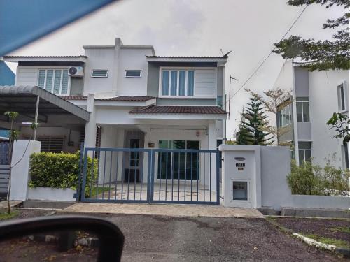Sungai Petani House | Deandra Homestay- WiFi-Aircond-Dryer