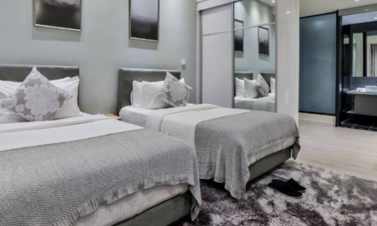Titiwangsa Apartment | Deluxe King Suite with Twin Tower View 32
