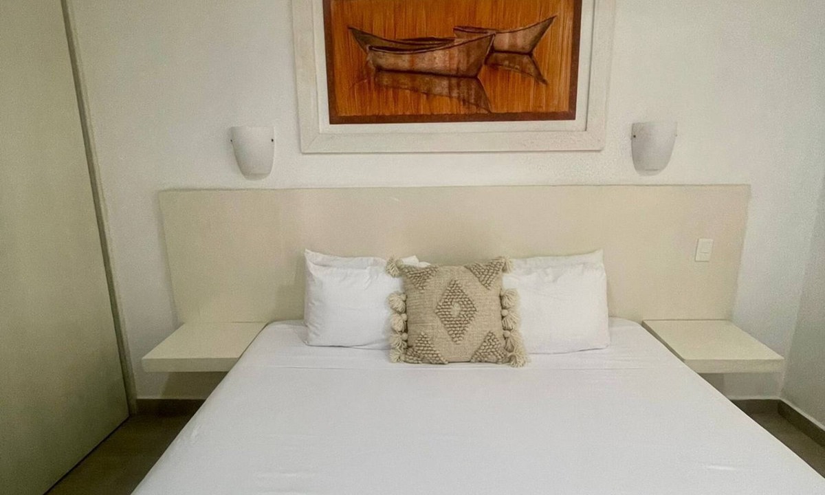 Colonia Salina Chica Apartment | "Discover Isla Mujeres from the Comfort of Suites Lorens"