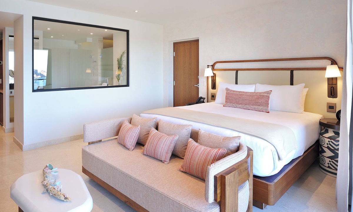 El Medano Ejidal Apartment | Discover the Vast, Blue Ocean! Swimming Pools, Spa, Pet-friendly, Beachfront!