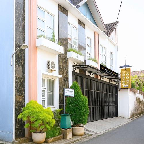 Solo City Centre Hostel | Djuragan Kamar Dmangkoe
