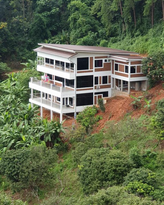 Mae Fa Luang House | DOI TUNG Anisa Homestay