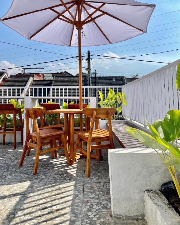 Dinoyo Villa | ElBanna FAmily Home syariah 5BR