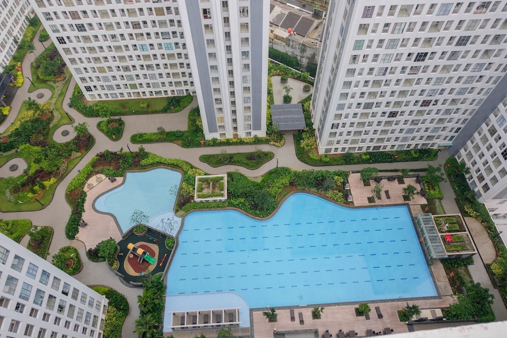 Tangerang Hotel | Elegant and Convenient 2Br M-Town Signature Apartment