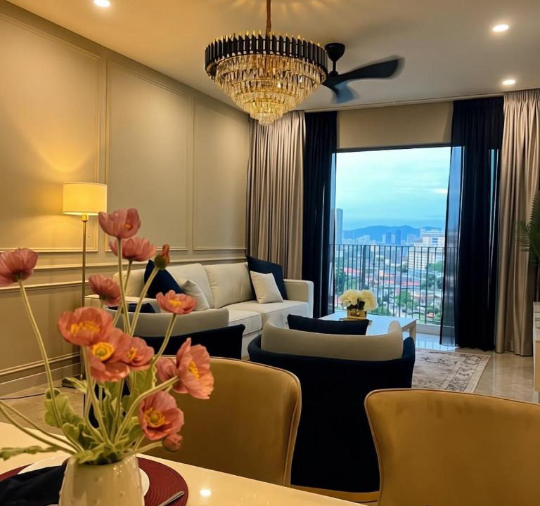 Taman Keramat House | Elegant & Modern Luxe & KLCC Sunset View & Fast Wifi!