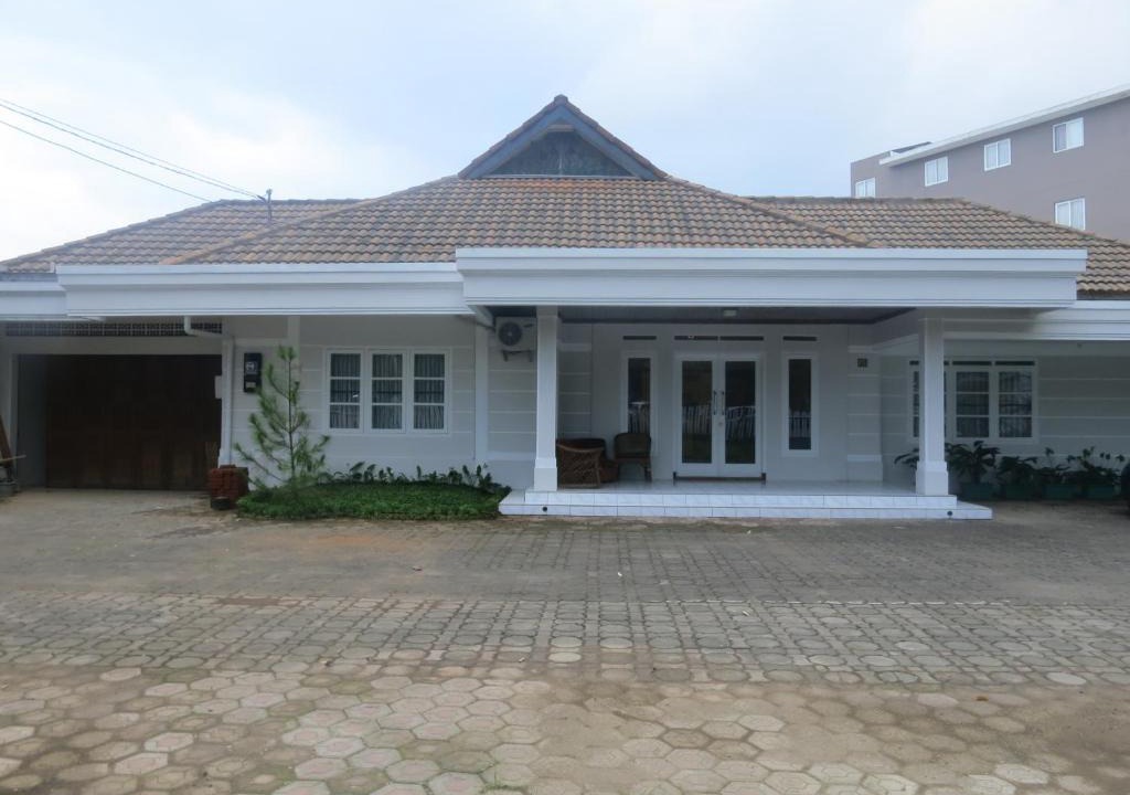Sukajadi House | Elenor's Home at Eyckman