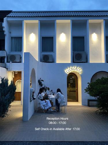 Nimman Hotel | Evergreen Cafe and Hotel