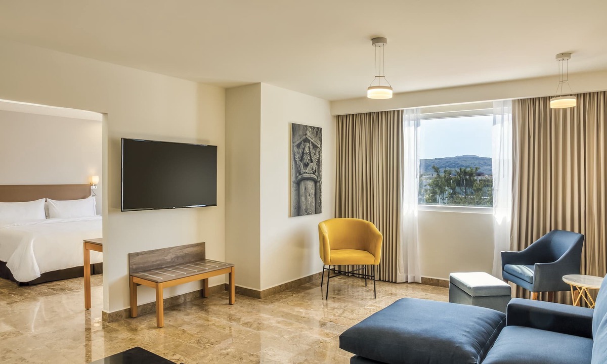 Granja Hotel | Fiesta Inn Guadalajara Periferico Poniente