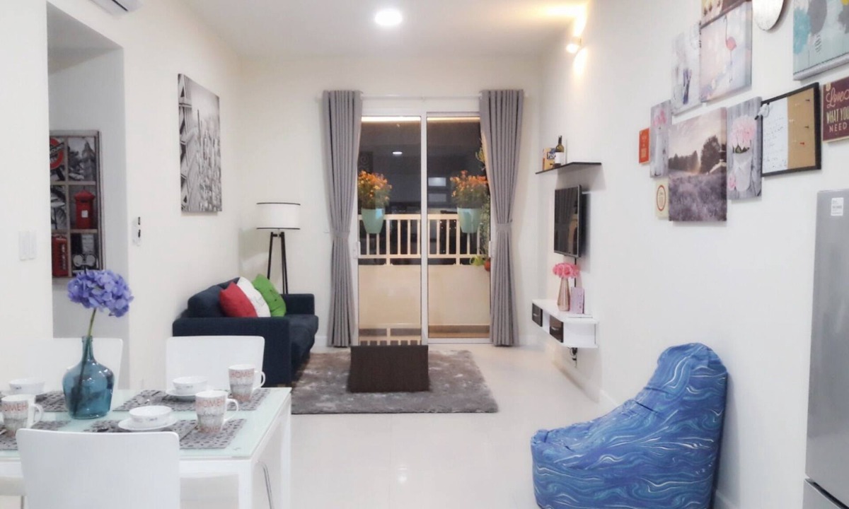 Thu Thiem Apartment | Free pick up airport - Stunning Horse Square Apartment -pool/gym-0.5$ to center