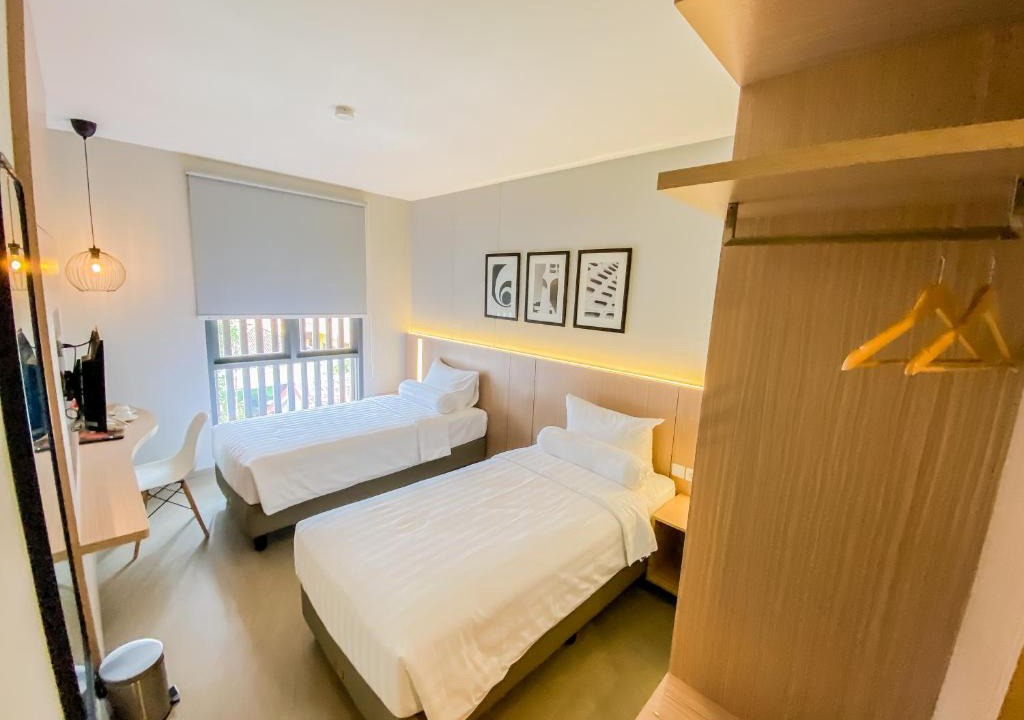 Tuban Sub-District Hotel | Front One King Hotel Tuban