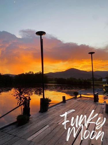 Kampot Hostel | Funky Moon Kampot