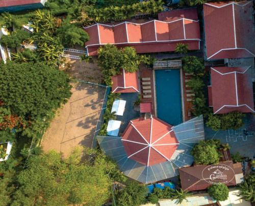 Siem Reap House | Garden Village Guesthouse & Pool Bar