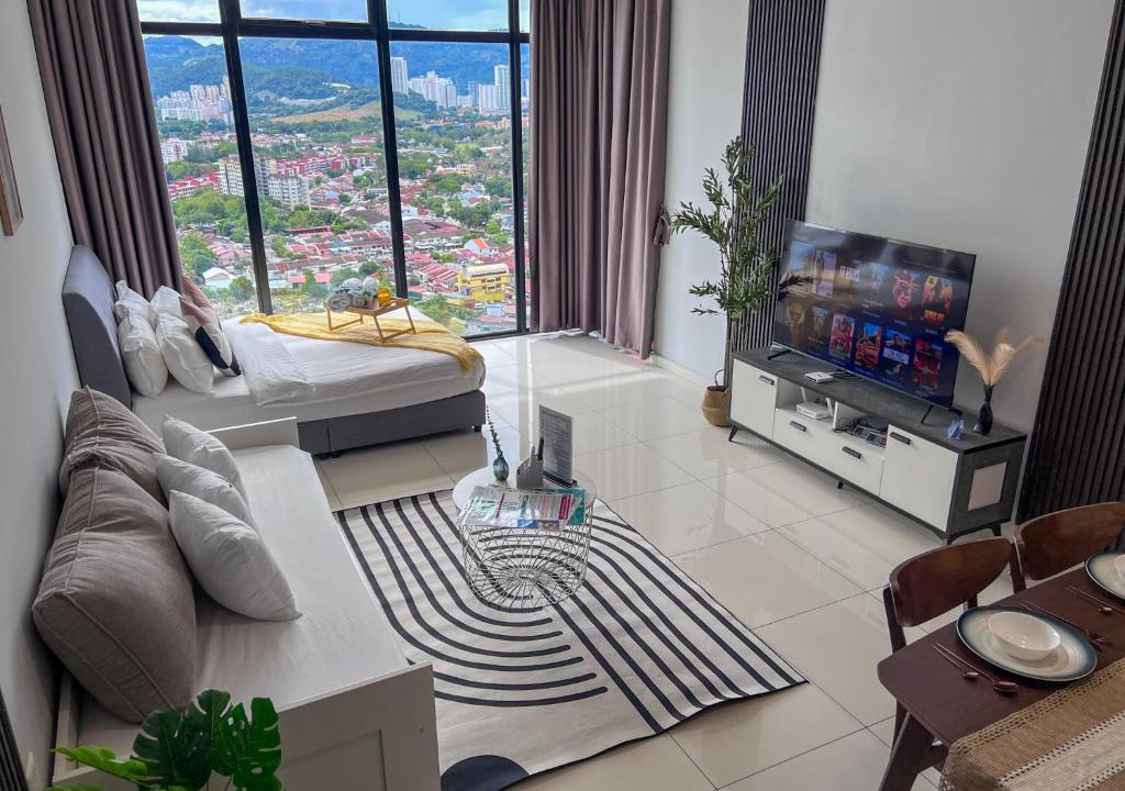 George Town Apartment | Georgetown#Beacon Executive Suite SkyPool#Luxury&Glamorous Suite#2BR#Living Room with Queen Bed